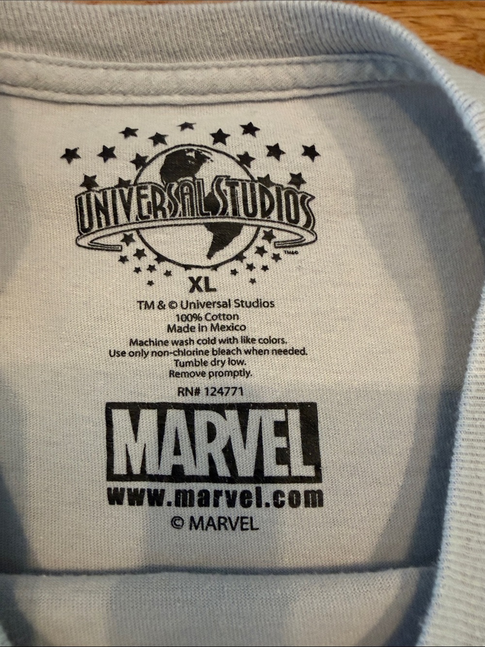 Universal Studios Marvel Super Hero T-shirt XL - Picture 2 of 7